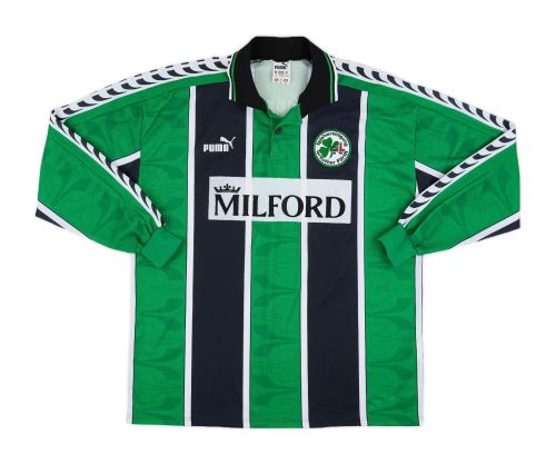 پیراهن اول Greuther Fürth ۹۶-۹۷