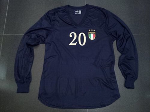 Italy 2004 Third Kit