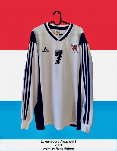 پیراهن دوم Luxembourg ۲۰۰۱