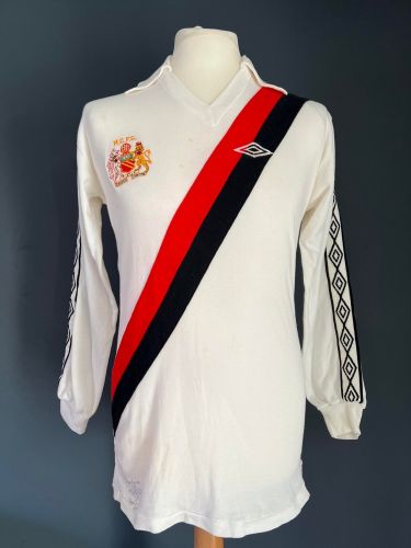 Manchester City 1974-75 Away Kit