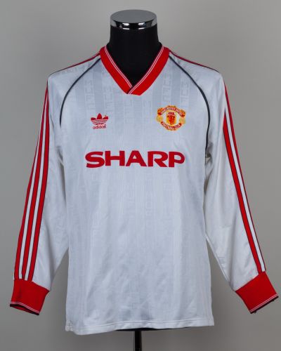 پیراهن دوم منچستر یونایتد ۸۹-۹۰