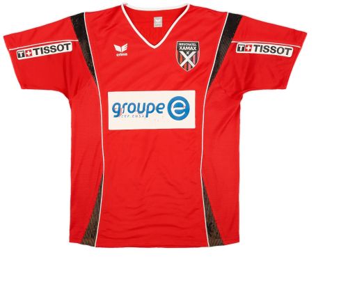 پیراهن اول Neuchâtel Xamax ۰۶-۰۷