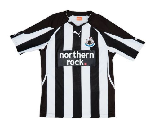 پیراهن اول Newcastle United ۱۰-۱۱
