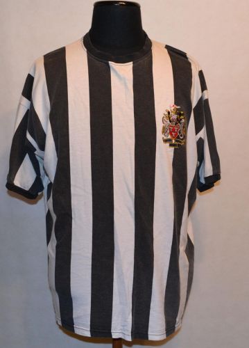 Newcastle United 1904-06 Home Kit