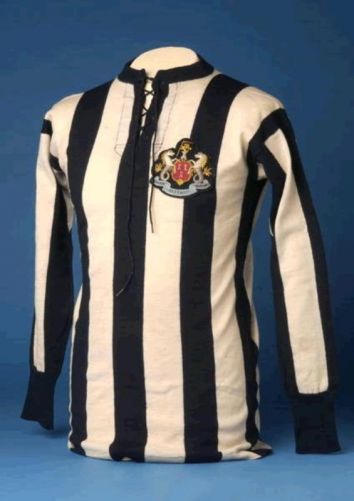 Newcastle United 1919-20 Home Kit