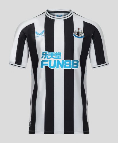 پیراهن اول Newcastle United ۲۲-۲۳