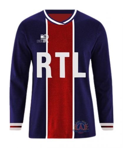 Paris Saint-Germain 1975-76 Home Kit