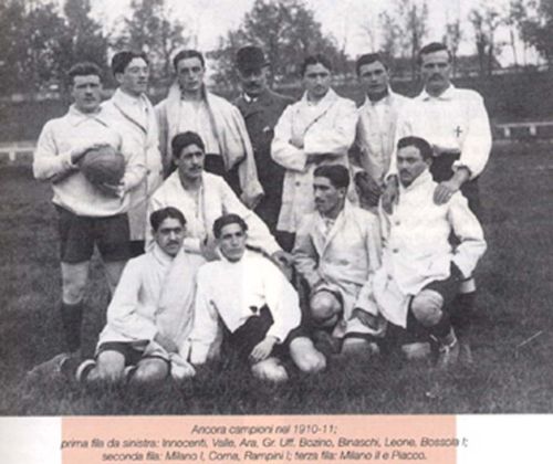 پیراهن اول Pro Vercelli ۱۹۱۰-۱۱