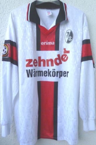 پیراهن دوم SC Freiburg ۹۷-۹۸