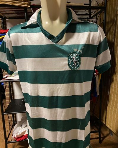 پیراهن اول Sporting CP ۸۱-۸۲