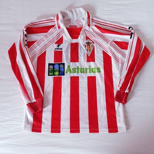 پیراهن اول Sporting Gijón ۹۴-۹۵