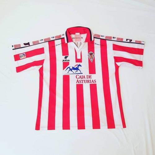 پیراهن اول Sporting Gijón ۹۶-۹۷