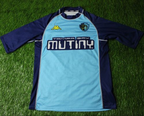 پیراهن اول Tampa Bay Mutiny ۲۰۰۱