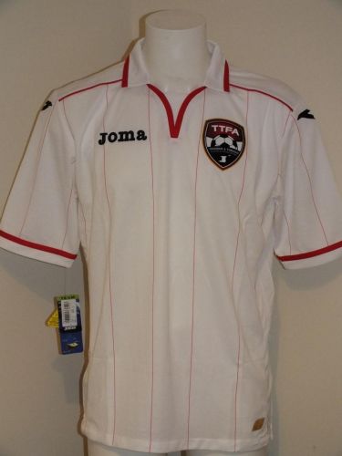 پیراهن دوم Trinidad and Tobago ۲۰۱۴