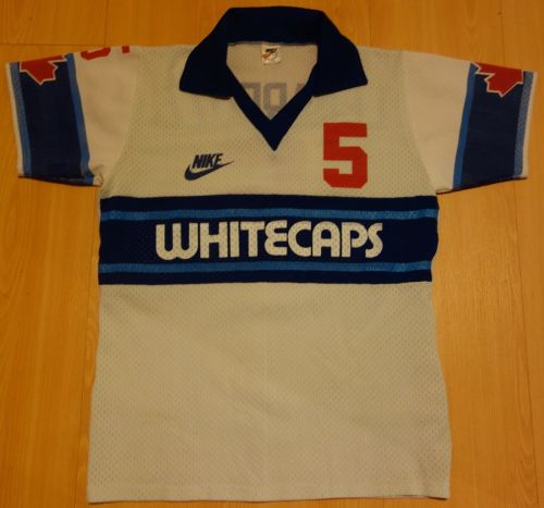 پیراهن اول Vancouver Whitecaps ۱۹۸۲