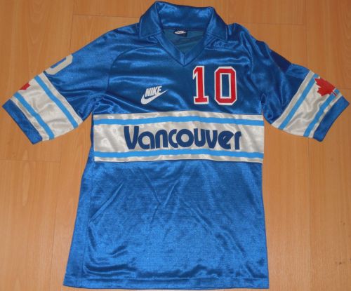پیراهن دوم Vancouver Whitecaps ۱۹۸۳