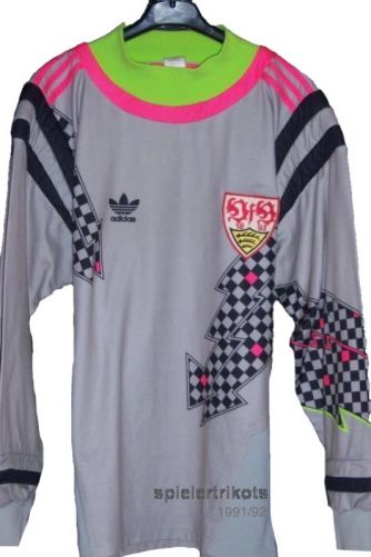 پیراهن پیراهن VfB Stuttgart ۹۱-۹۲