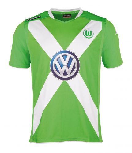 پیراهن اول VfL Wolfsburg ۱۴-۱۵