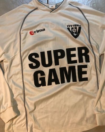 پیراهن دوم VVV-Venlo ۰۴-۰۵